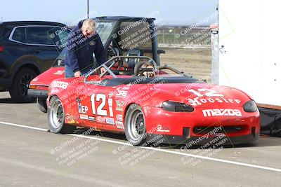 media/Jan-25-2025-CalClub SCCA (Sat) [[03c98a249e]]/Around the Pits/